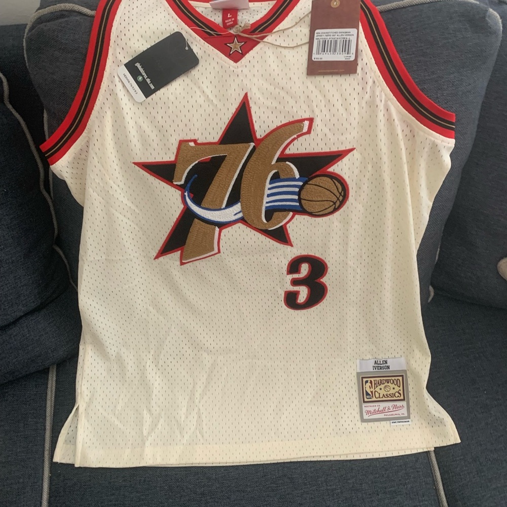 76ers Iverson Mitchell and Ness size Large Chain stitched Legend series BNWT